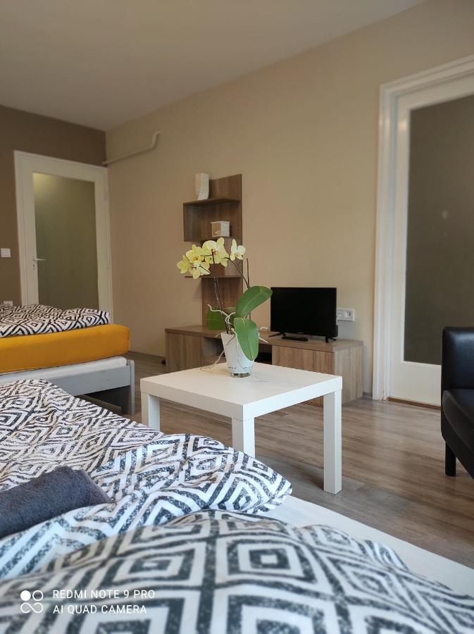Baross Apartman Kaposvár Extérieur photo