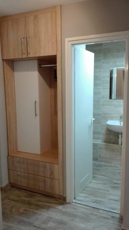 Baross Apartman Kaposvár Extérieur photo