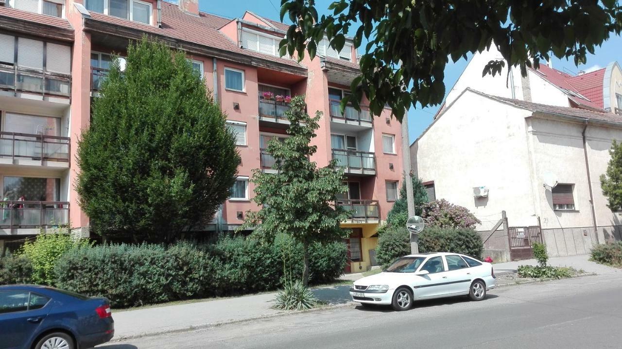 Baross Apartman Kaposvár Extérieur photo